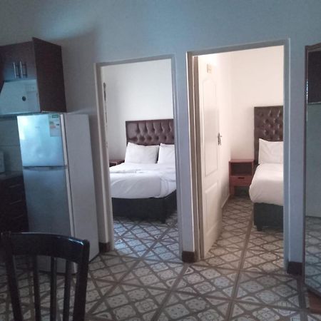 Victoria Guest Lodge เบลวิลล์ ภายนอก รูปภาพ