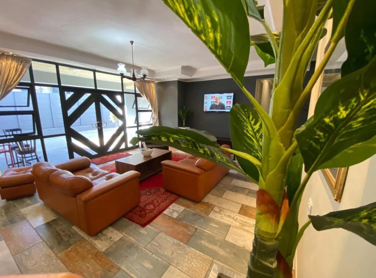 Victoria Guest Lodge เบลวิลล์ ภายนอก รูปภาพ